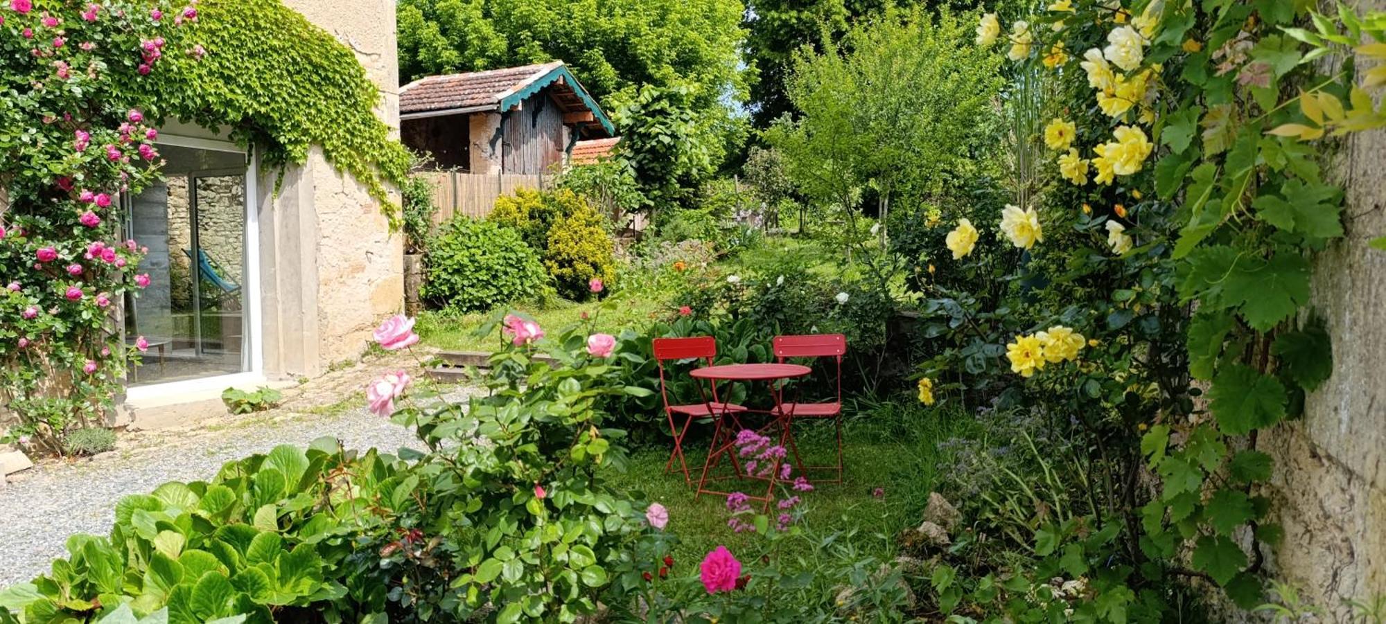 Maison Irondas Saint-Pierre-d'Aurillac Ngoại thất bức ảnh